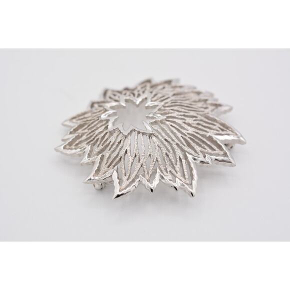 Crown Trifari Vintage Flower Pin Brooch Textured Silver Tone Large Signed Bin4 - Picture 7 of 13